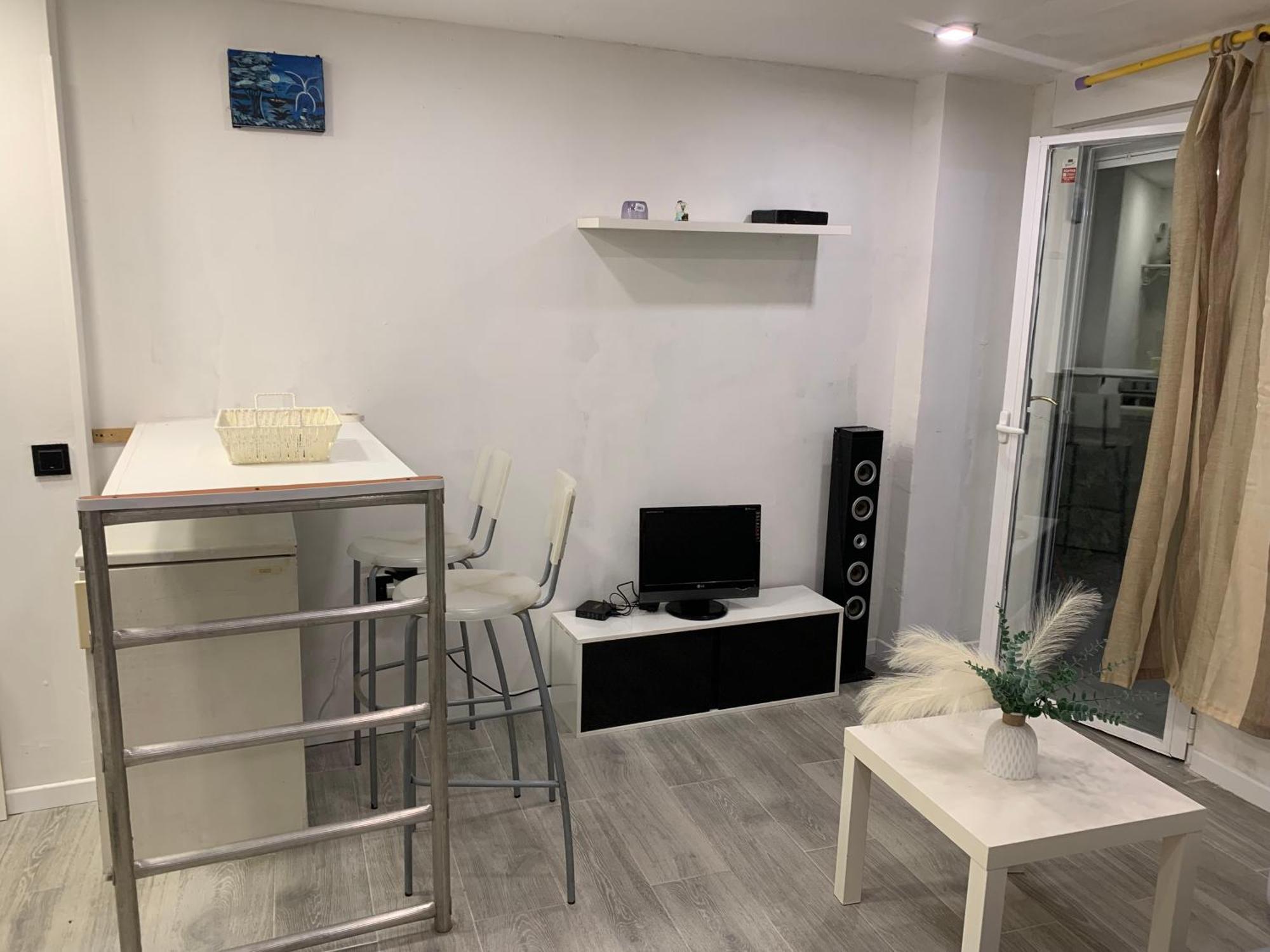 Apartamento Con Piscina Chiloeches Exterior foto