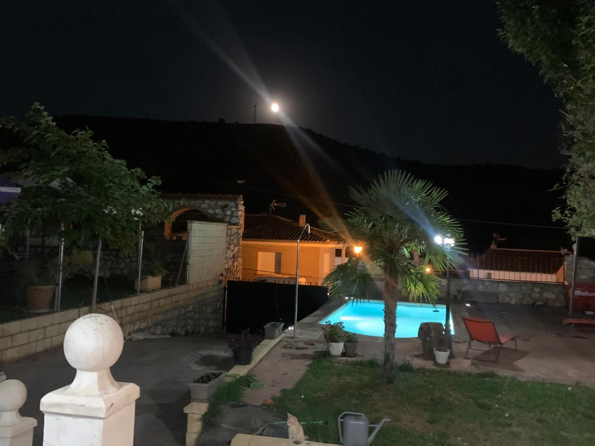 Apartamento Con Piscina Chiloeches Exterior foto